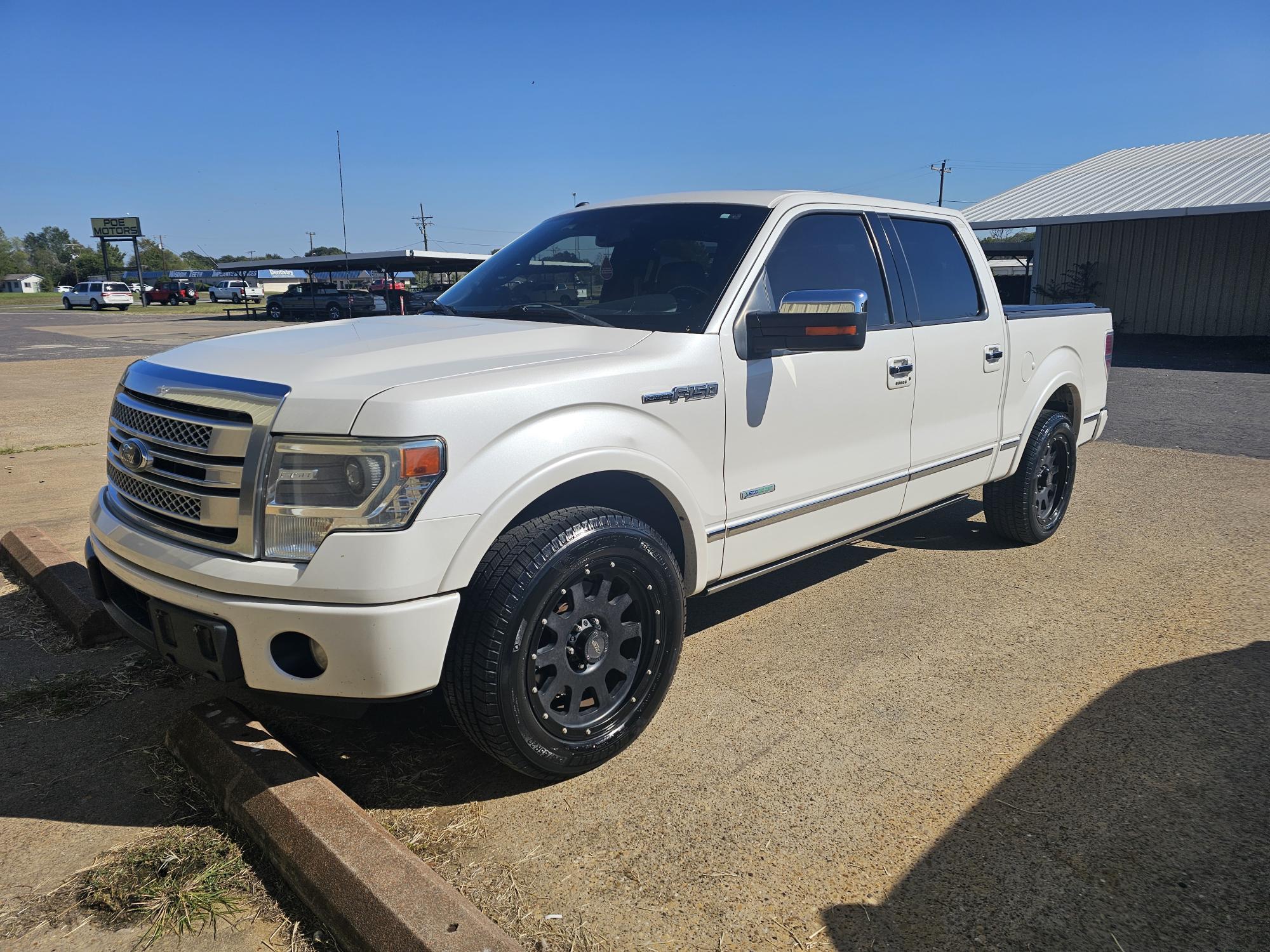 photo of 2014 Ford F-150 Platinum SuperCrew 6.5-ft. Bed 2WD