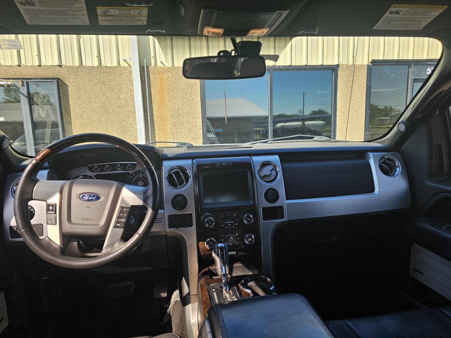 2014 WHITE Ford F-150 Platinum SuperCrew 6.5-ft. Bed 2WD (1FTFW1CT7EF) with an 3.5L V6 TURBO engine, 6-Speed Automatic transmission, located at 533 S Seven Points BLVD, Seven Points, TX, 75143, (430) 255-4030, 32.313999, -96.209351 - Photo#4