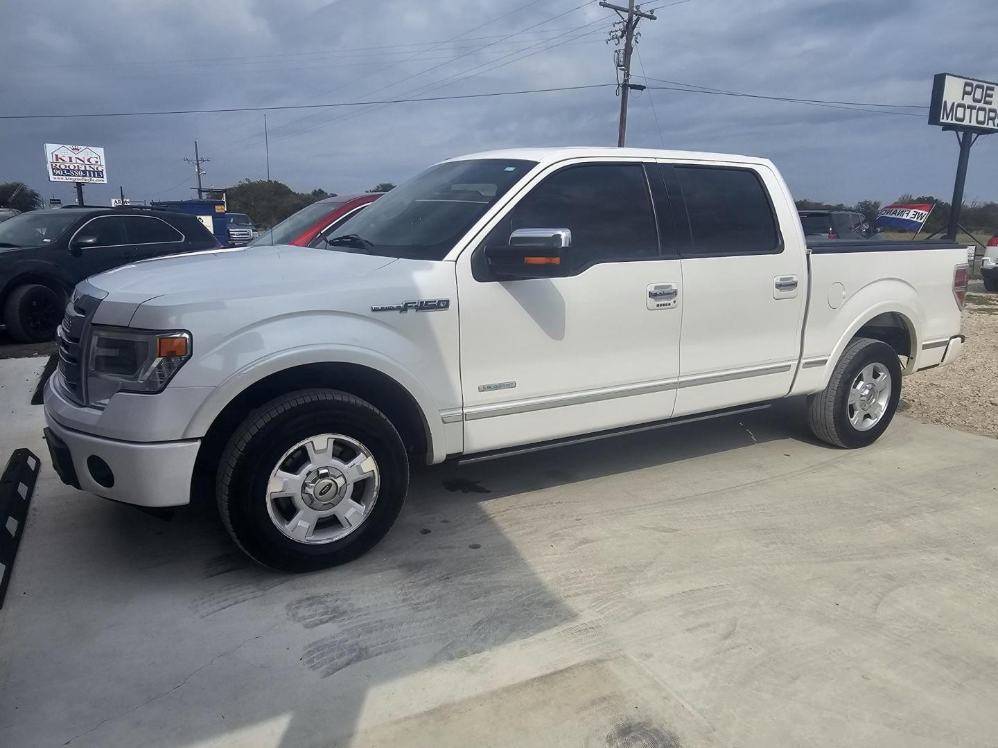 2014 WHITE Ford F-150 Platinum SuperCrew 6.5-ft. Bed 2WD (1FTFW1CT7EF) with an 3.5L V6 TURBO engine, 6-Speed Automatic transmission, located at 607 S Seven Points BLVD, Seven Points, TX, 75143, (430) 255-4030, 32.313934, -96.207932 - Photo#0