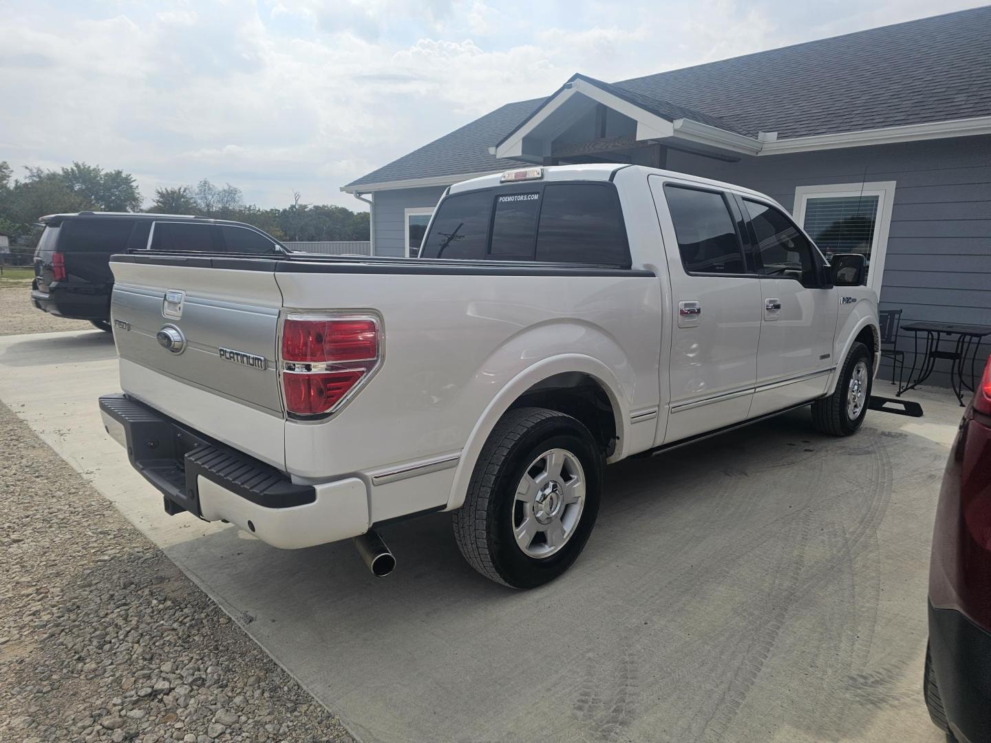 2014 WHITE Ford F-150 Platinum SuperCrew 6.5-ft. Bed 2WD (1FTFW1CT7EF) with an 3.5L V6 TURBO engine, 6-Speed Automatic transmission, located at 607 S Seven Points BLVD, Seven Points, TX, 75143, (430) 255-4030, 32.313934, -96.207932 - Photo#2