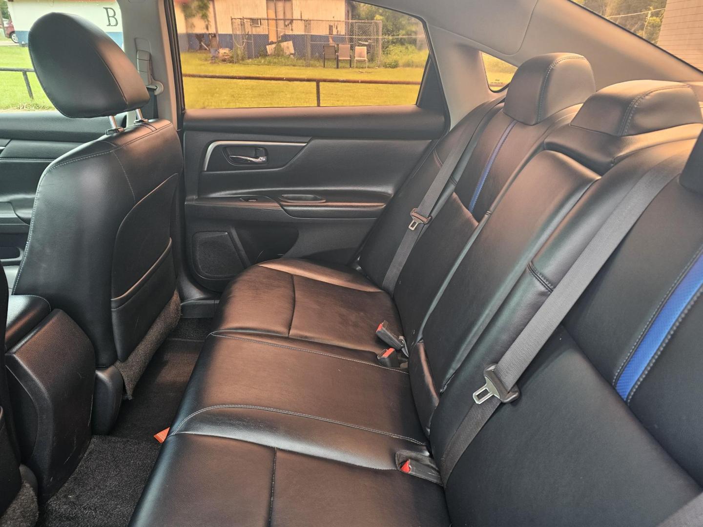 2018 BLUE Nissan Altima 2.5 (1N4AL3AP0JC) with an 2.5L L4 DOHC 16V engine, CVT transmission, located at 607 S Seven Points BLVD, Seven Points, TX, 75143, (430) 255-4030, 32.313934, -96.207932 - Photo#5