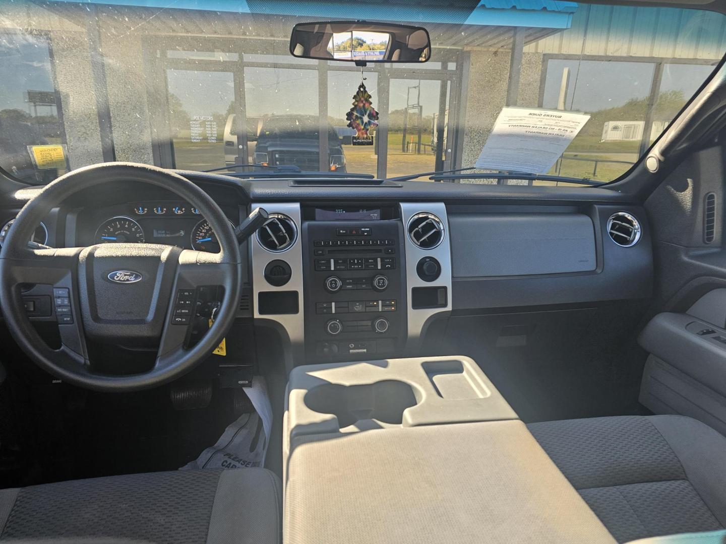 2013 GRAY Ford F-150 FX2 SuperCrew 5.5-ft. Bed 2WD (1FTFW1CF8DK) with an 5.0L V8 engine, 6-Speed Automatic transmission, located at 533 S Seven Points BLVD, Seven Points, TX, 75143, (430) 255-4030, 32.313999, -96.209351 - Photo#4