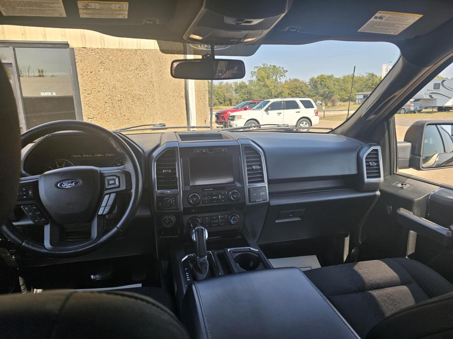 2018 GRAY Ford F-150 XLT SuperCrew 5.5-ft. Bed 4WD (1FTEW1EG0JK) with an 3.5L V6 TURBO engine, 6A transmission, located at 533 S Seven Points BLVD, Seven Points, TX, 75143, (430) 255-4030, 32.313999, -96.209351 - Photo#4