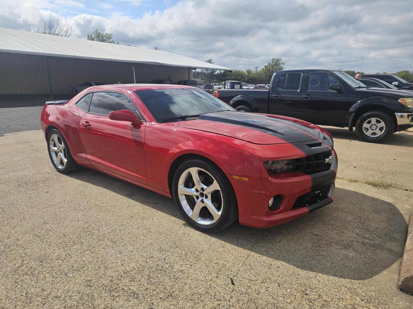 2010 RED Chevrolet Camaro 1SS Coupe (2G1FK1EJ3A9) with an 6.2L V8 OHV 16V engine, located at 533 S Seven Points BLVD, Seven Points, TX, 75143, (430) 255-4030, 32.313999, -96.209351 - Photo#1