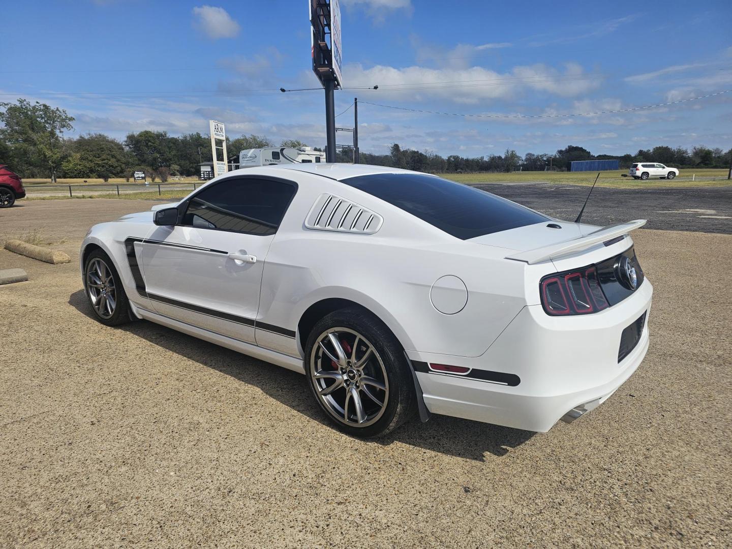 2014 WHITE Ford Mustang V6 Coupe (1ZVBP8AMXE5) with an 3.7L V6 DOHC 24V engine, located at 533 S Seven Points BLVD, Seven Points, TX, 75143, (430) 255-4030, 32.313999, -96.209351 - Photo#3