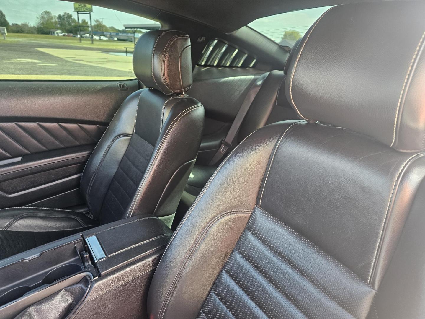 2014 WHITE Ford Mustang V6 Coupe (1ZVBP8AMXE5) with an 3.7L V6 DOHC 24V engine, located at 533 S Seven Points BLVD, Seven Points, TX, 75143, (430) 255-4030, 32.313999, -96.209351 - Photo#5