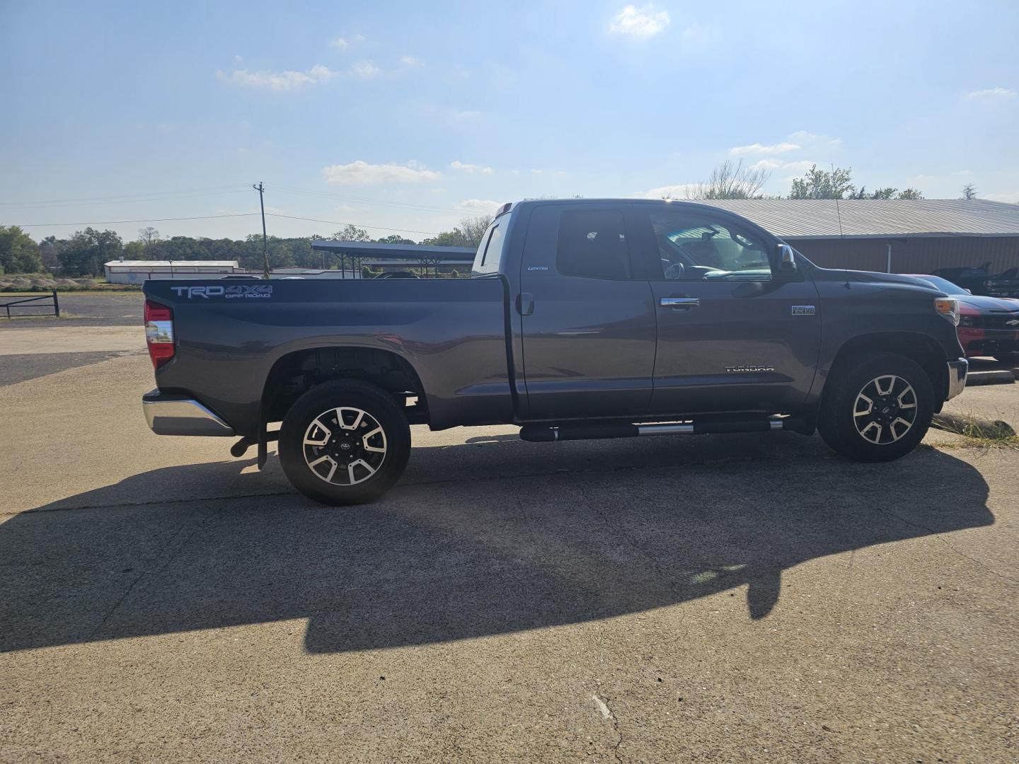 2014 GRAY Toyota Tundra Limited 5.7L FFV Double Cab 4WD (5TFBW5F13EX) with an 5.7L V8 DOHC 32V FFV engine, 6-Speed Automatic transmission, located at 533 S Seven Points BLVD, Seven Points, TX, 75143, (430) 255-4030, 32.313999, -96.209351 - Photo#2