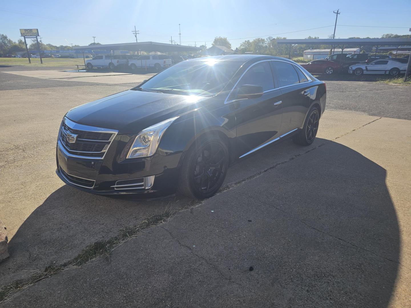 2017 BLACK Cadillac XTS Luxury FWD (2G61M5S39H9) with an 3.6L V6 DOHC 24V engine, 6A transmission, located at 533 S Seven Points BLVD, Seven Points, TX, 75143, (430) 255-4030, 32.313999, -96.209351 - Photo#0