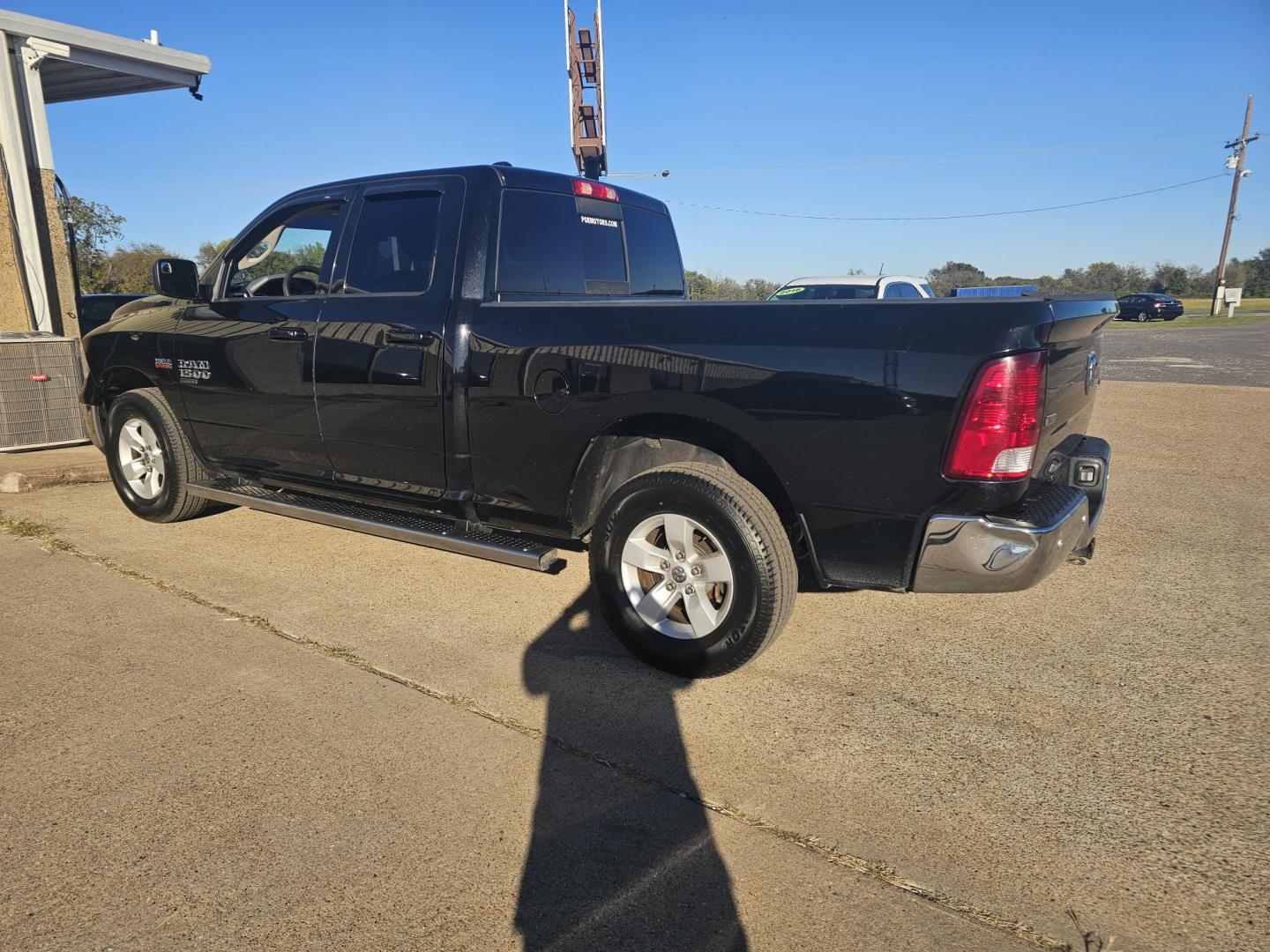 2020 BLACK RAM 1500 Classic Tradesman Quad Cab 4WD (1C6RR7GT2LS) with an 5.7L V8 OHV 16V engine, 8A transmission, located at 533 S Seven Points BLVD, Seven Points, TX, 75143, (430) 255-4030, 32.313999, -96.209351 - Photo#3