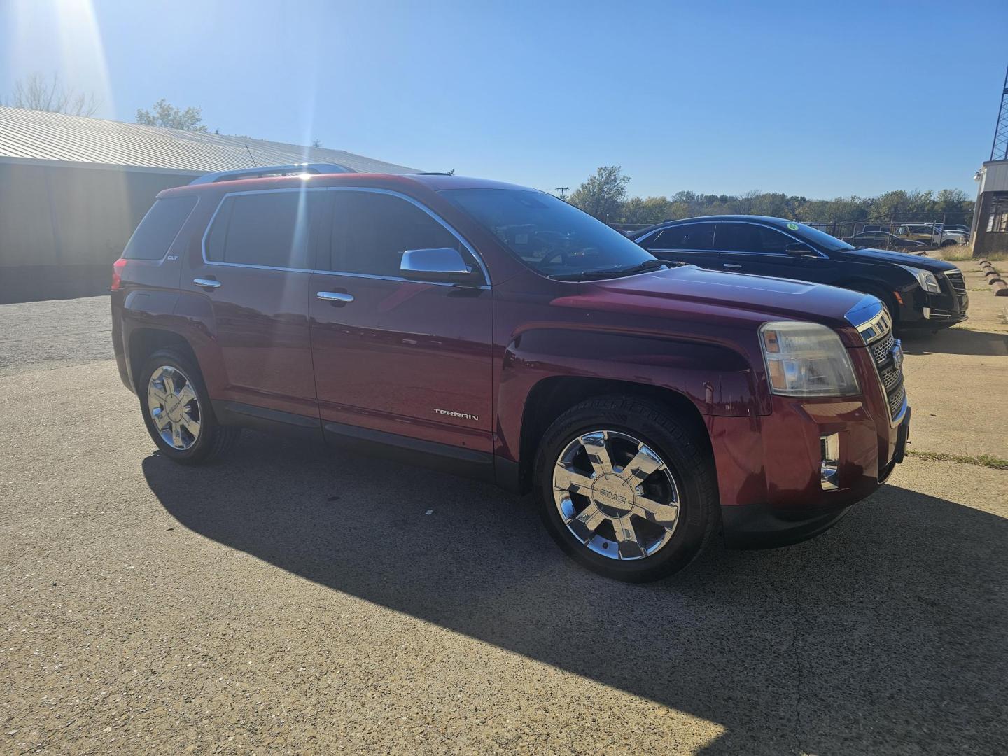 2012 MAROON GMC Terrain SLT2 FWD (2GKFLWE50C6) with an 3.0L V6 DOHC 24V FFV engine, 6-Speed Automatic transmission, located at 533 S Seven Points BLVD, Seven Points, TX, 75143, (430) 255-4030, 32.313999, -96.209351 - Photo#1