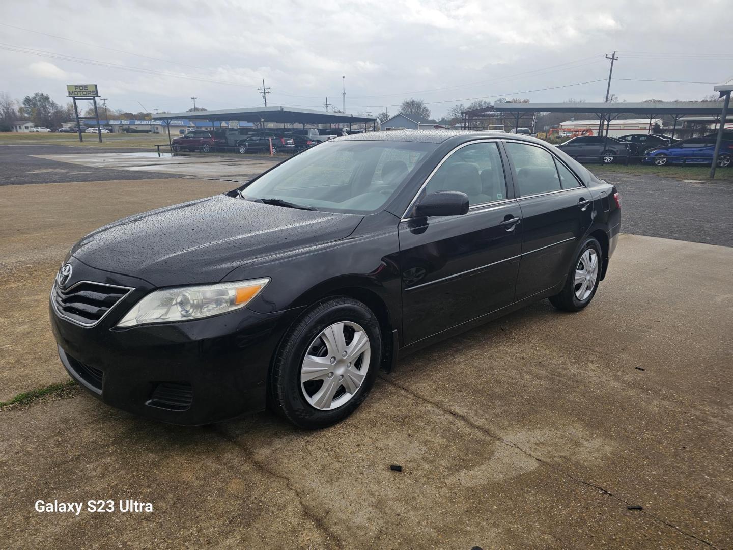 2011 BLACK Toyota Camry Base 6-Spd AT (4T4BF3EK4BR) with an 2.5L L4 DOHC 16V engine, 6-Speed Automatic transmission, located at 607 S Seven Points BLVD, Seven Points, TX, 75143, (430) 255-4030, 32.313934, -96.207932 - Photo#0