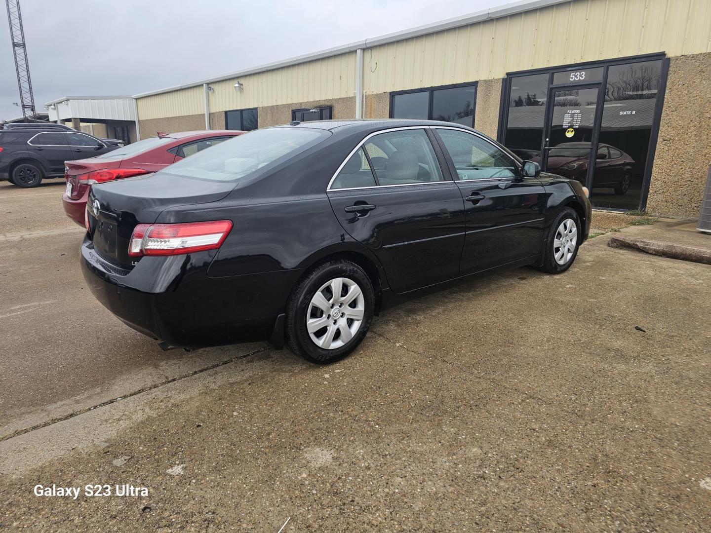 2011 BLACK Toyota Camry Base 6-Spd AT (4T4BF3EK4BR) with an 2.5L L4 DOHC 16V engine, 6-Speed Automatic transmission, located at 607 S Seven Points BLVD, Seven Points, TX, 75143, (430) 255-4030, 32.313934, -96.207932 - Photo#2