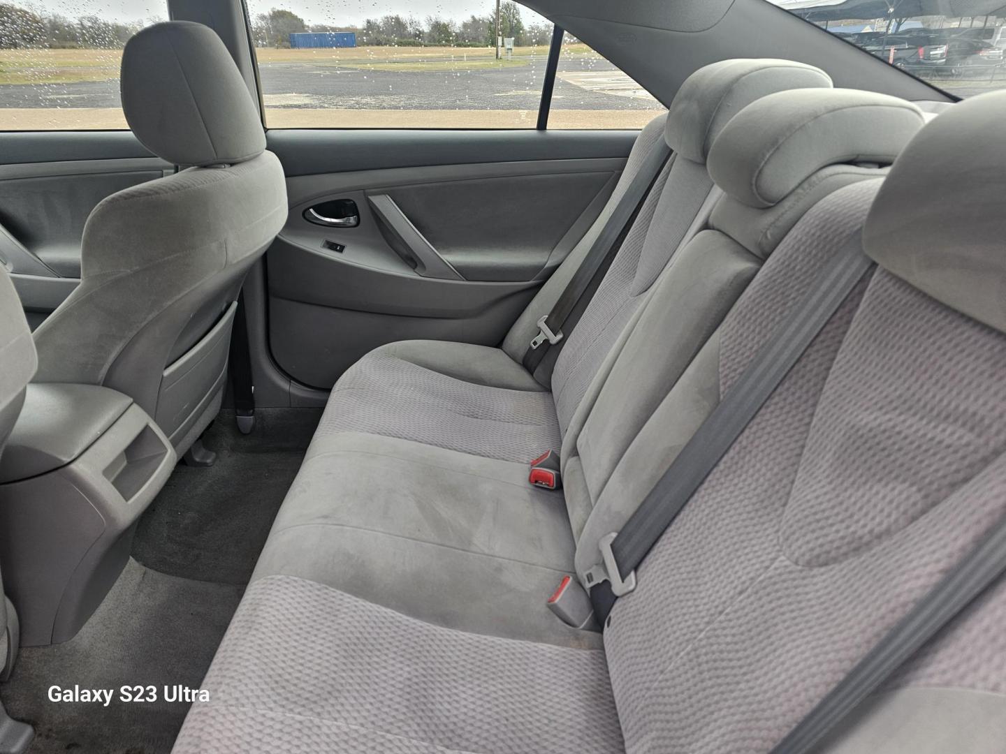 2011 BLACK Toyota Camry Base 6-Spd AT (4T4BF3EK4BR) with an 2.5L L4 DOHC 16V engine, 6-Speed Automatic transmission, located at 607 S Seven Points BLVD, Seven Points, TX, 75143, (430) 255-4030, 32.313934, -96.207932 - Photo#5