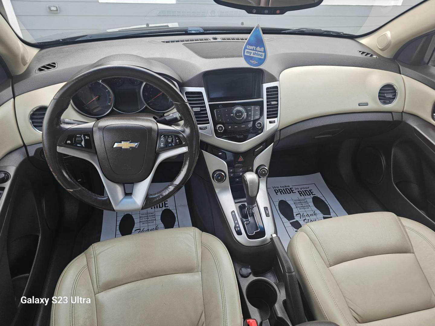 2015 GRAY Chevrolet Cruze 2LT Auto (1G1PE5SB9F7) with an 1.4L L4 DOHC 16V TURBO engine, 6-Speed Automatic transmission, located at 607 S Seven Points BLVD, Seven Points, TX, 75143, (430) 255-4030, 32.313934, -96.207932 - Photo#4