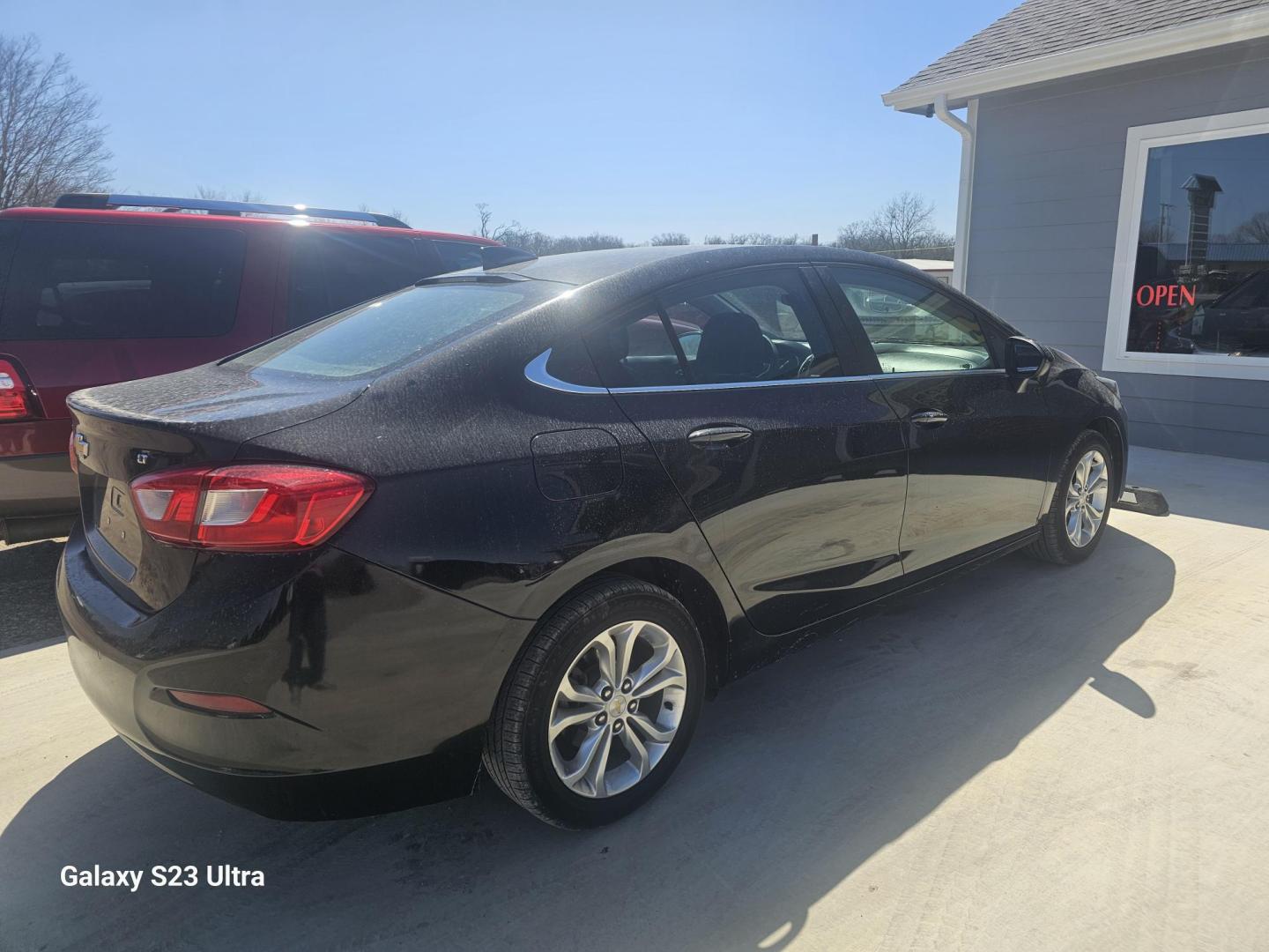 2019 BLACK Chevrolet Cruze LT Auto (1G1BE5SM8K7) with an 1.4L L4 DOHC 16V TURBO engine, 6A transmission, located at 607 S Seven Points BLVD, Seven Points, TX, 75143, (430) 255-4030, 32.313934, -96.207932 - Photo#2