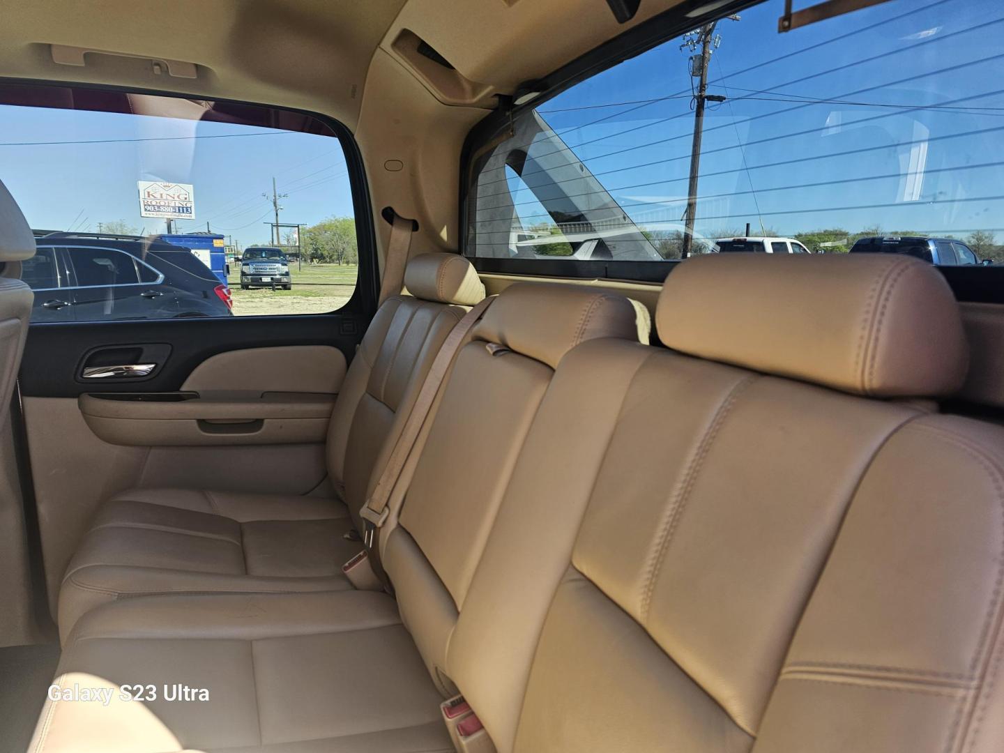 2008 RED Chevrolet Avalanche LS 2WD (3GNEC12048G) with an 5.3L V8 OHV 16V FFV engine, 4-Speed Automatic Overdrive transmission, located at 607 S Seven Points BLVD, Seven Points, TX, 75143, (430) 255-4030, 32.313934, -96.207932 - Photo#5
