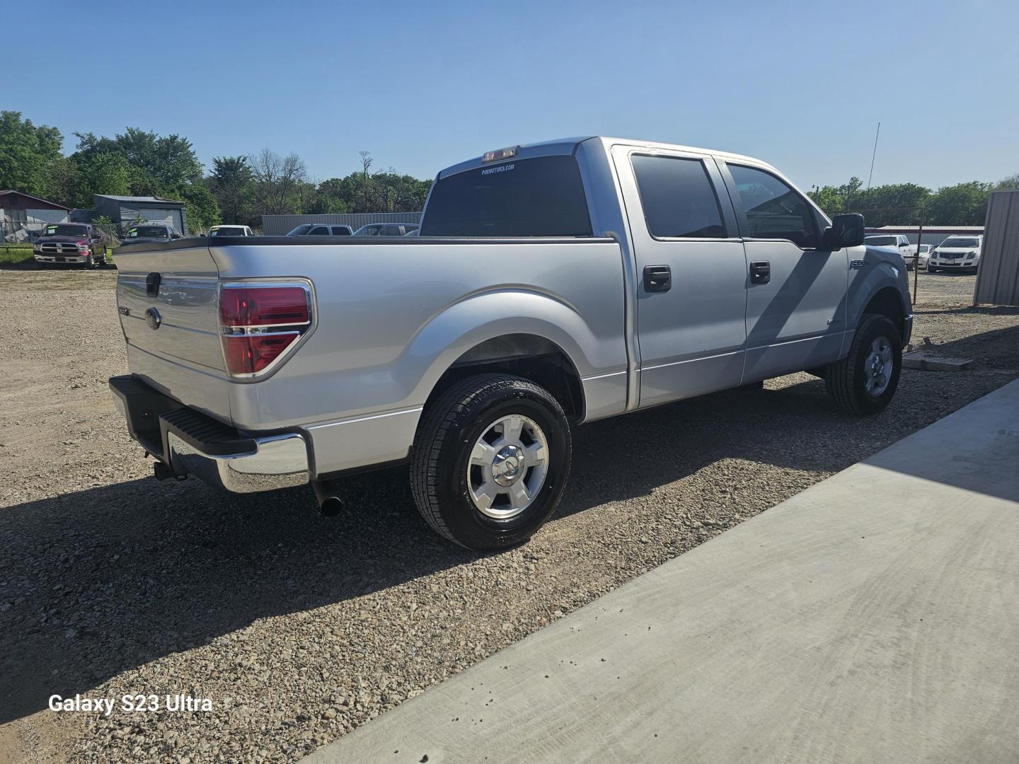 2013 SILVER Ford F-150 Platinum SuperCrew 6.5-ft. Bed 2WD (1FTFW1CT9DF) with an 3.5L V6 TURBO engine, 6-Speed Automatic transmission, located at 607 S Seven Points BLVD, Seven Points, TX, 75143, (430) 255-4030, 32.313934, -96.207932 - Photo#2