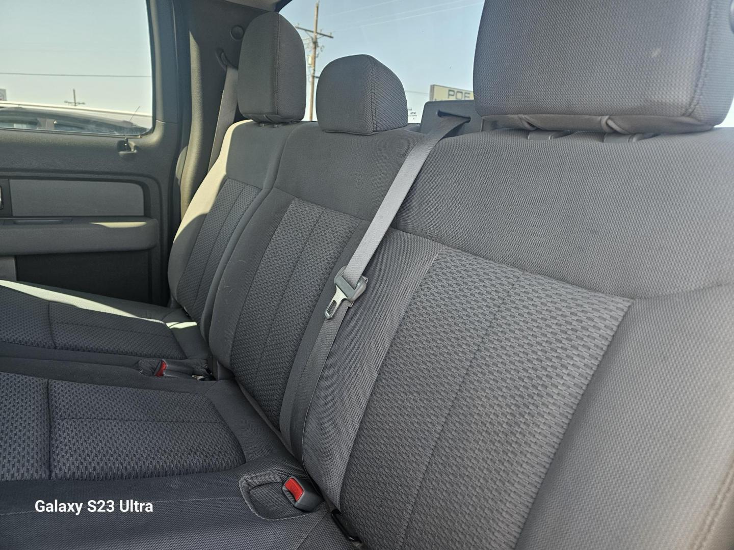 2013 SILVER Ford F-150 Platinum SuperCrew 6.5-ft. Bed 2WD (1FTFW1CT9DF) with an 3.5L V6 TURBO engine, 6-Speed Automatic transmission, located at 607 S Seven Points BLVD, Seven Points, TX, 75143, (430) 255-4030, 32.313934, -96.207932 - Photo#5
