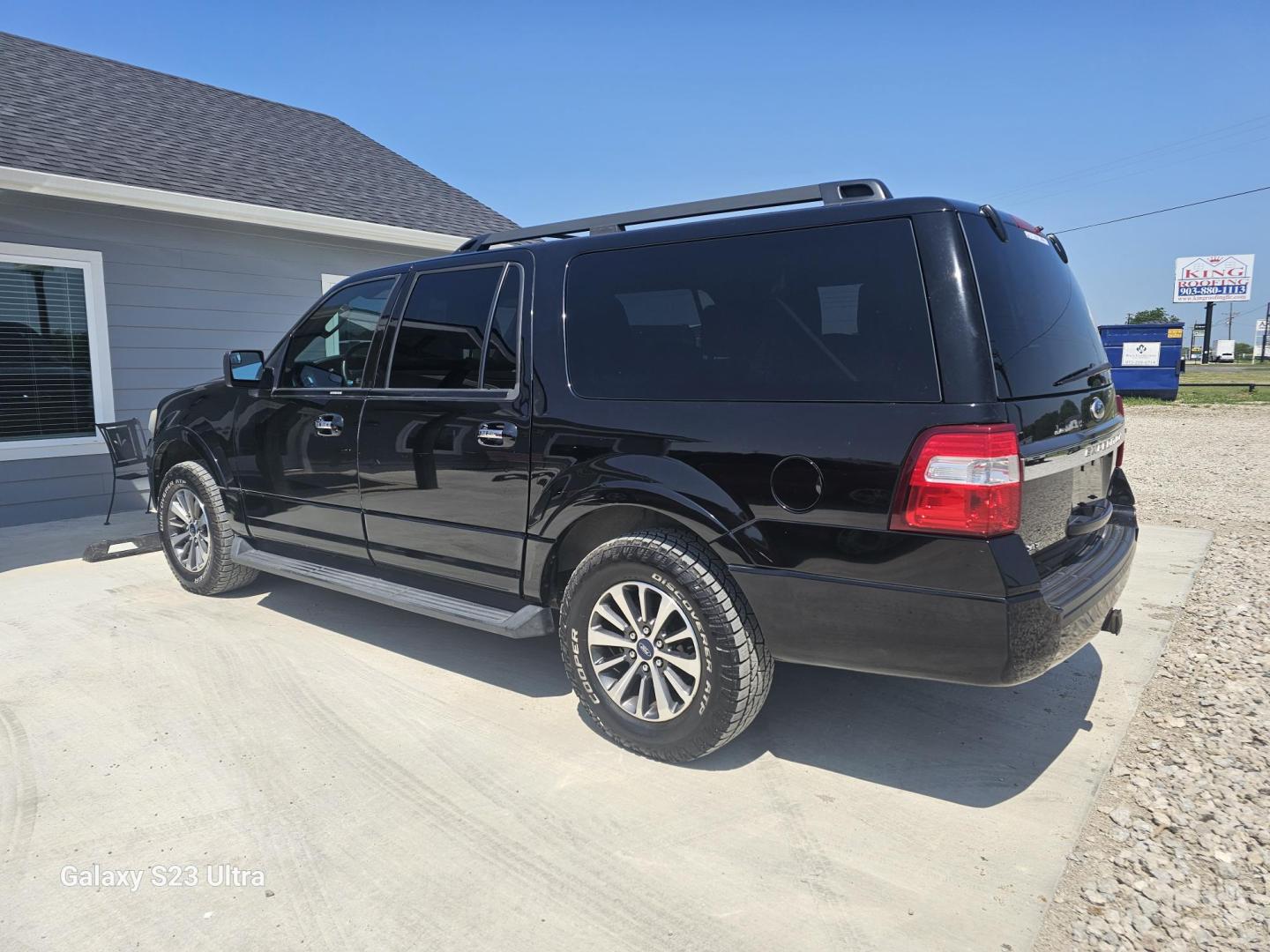 2016 BLACK Ford Expedition EL XLT 4WD (1FMJK1JT7GE) with an 3.5L V6 DOHC 24V FFV engine, 6A transmission, located at 607 S Seven Points BLVD, Seven Points, TX, 75143, (430) 255-4030, 32.313934, -96.207932 - Photo#3