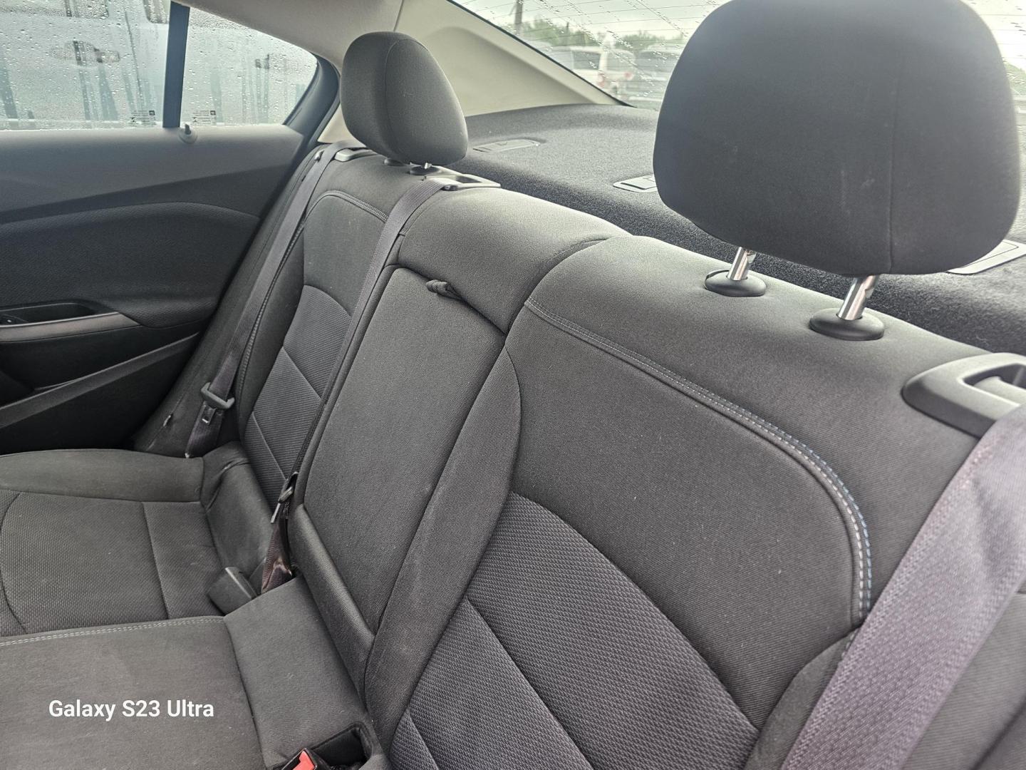 2017 DARK BLUE Chevrolet Cruze LT Auto (1G1BE5SM8H7) with an 1.4L L4 DOHC 16V TURBO engine, 6A transmission, located at 607 S Seven Points BLVD, Seven Points, TX, 75143, (430) 255-4030, 32.313934, -96.207932 - Photo#5