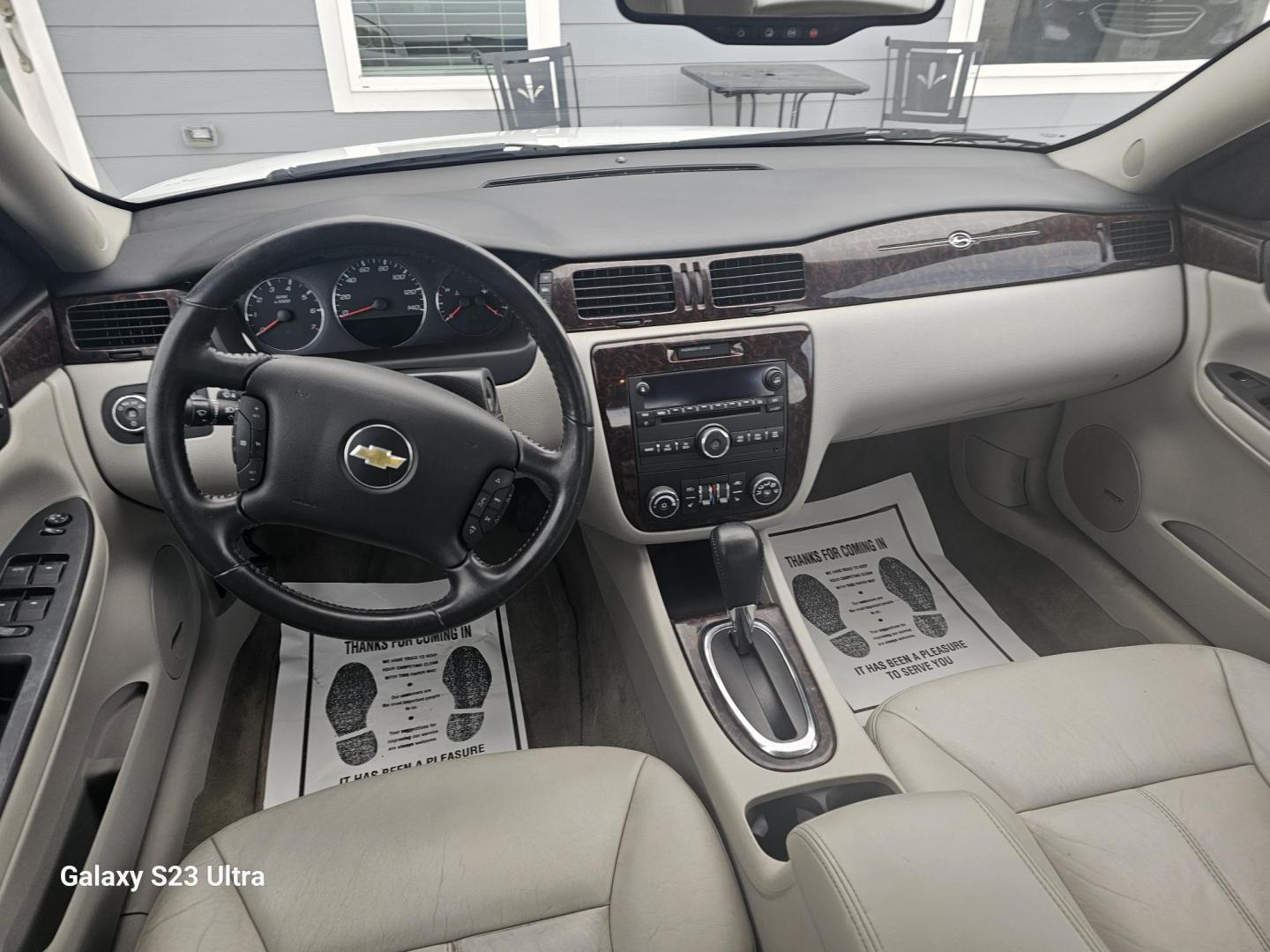 2013 WHITE Chevrolet Impala LTZ (2G1WC5E3XD1) with an 3.6L V6 DOHC 16V FFV engine, 6-Speed Automatic transmission, located at 607 S Seven Points BLVD, Seven Points, TX, 75143, (430) 255-4030, 32.313934, -96.207932 - Photo#4