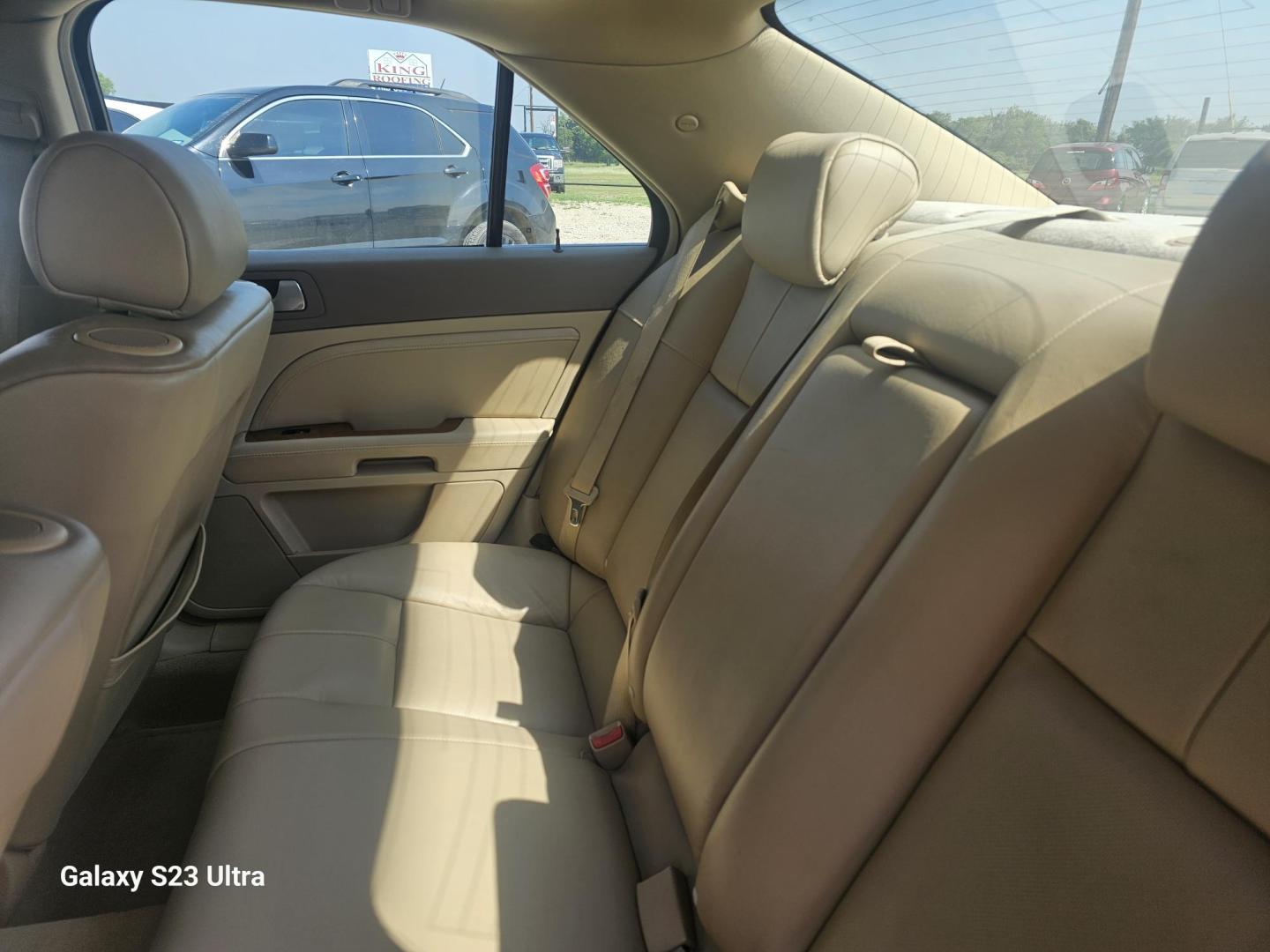 2008 WHITE Cadillac STS V6 (1G6DW67V180) with an 3.6L V6 DOHC 24V engine, 6-Speed Automatic Overdrive transmission, located at 607 S Seven Points BLVD, Seven Points, TX, 75143, (430) 255-4030, 32.313934, -96.207932 - Photo#5