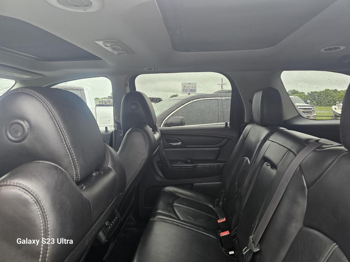 2015 GRAY GMC Acadia SLT-1 AWD (1GKKVRKDXFJ) with an 3.6L V6 DOHC 24V engine, 6-Speed Automatic transmission, located at 607 S Seven Points BLVD, Seven Points, TX, 75143, (430) 255-4030, 32.313934, -96.207932 - Photo#5