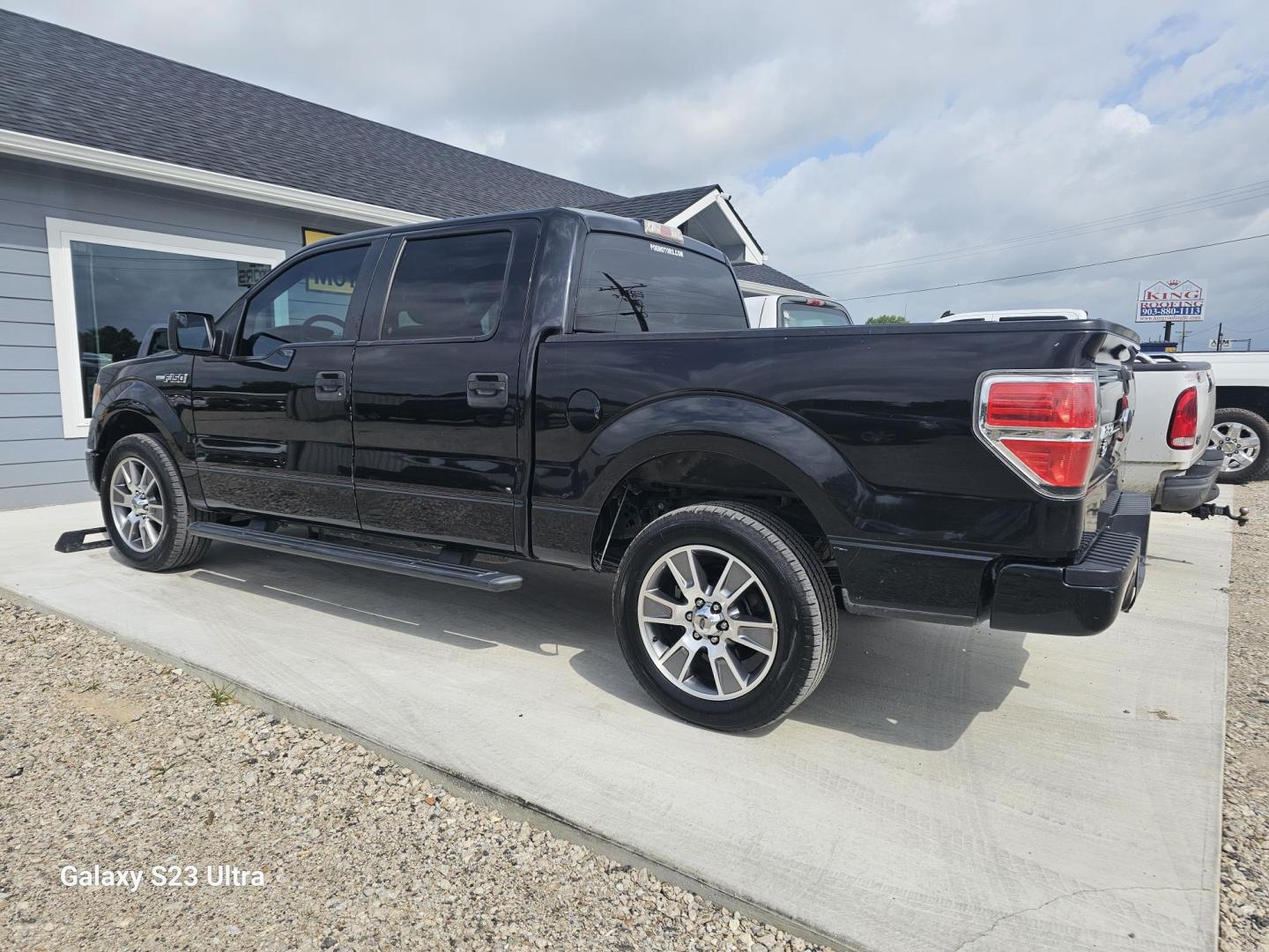 2014 BLACK Ford F-150 FX2 SuperCrew 5.5-ft. Bed 2WD (1FTFW1CF4EK) with an 5.0L V8 engine, 6-Speed Automatic transmission, located at 607 S Seven Points BLVD, Seven Points, TX, 75143, (430) 255-4030, 32.313934, -96.207932 - Photo#3