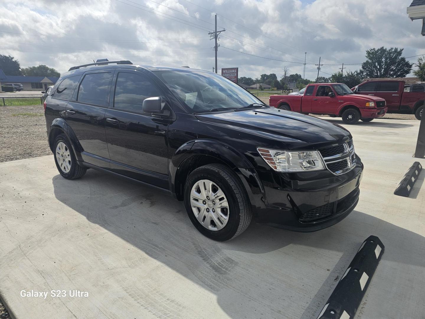 2016 BLACK Dodge Journey SE (3C4PDCAB5GT) with an 2.4L L4 DOHC 16V engine, 4A transmission, located at 607 S Seven Points BLVD, Seven Points, TX, 75143, (430) 255-4030, 32.313934, -96.207932 - Photo#1