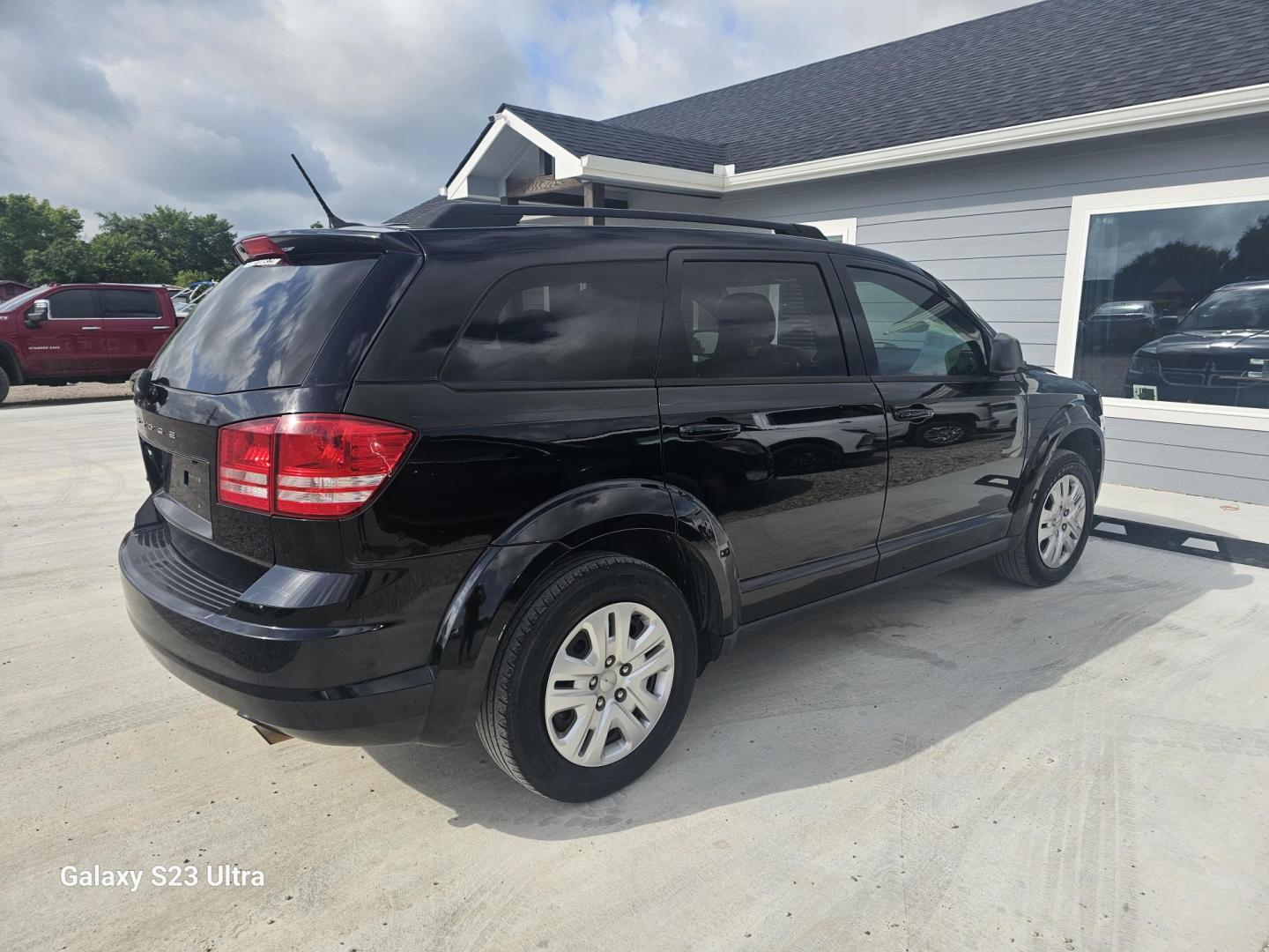 2016 BLACK Dodge Journey SE (3C4PDCAB5GT) with an 2.4L L4 DOHC 16V engine, 4A transmission, located at 607 S Seven Points BLVD, Seven Points, TX, 75143, (430) 255-4030, 32.313934, -96.207932 - Photo#2