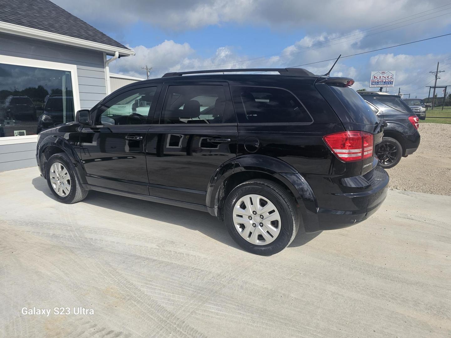 2016 BLACK Dodge Journey SE (3C4PDCAB5GT) with an 2.4L L4 DOHC 16V engine, 4A transmission, located at 607 S Seven Points BLVD, Seven Points, TX, 75143, (430) 255-4030, 32.313934, -96.207932 - Photo#3