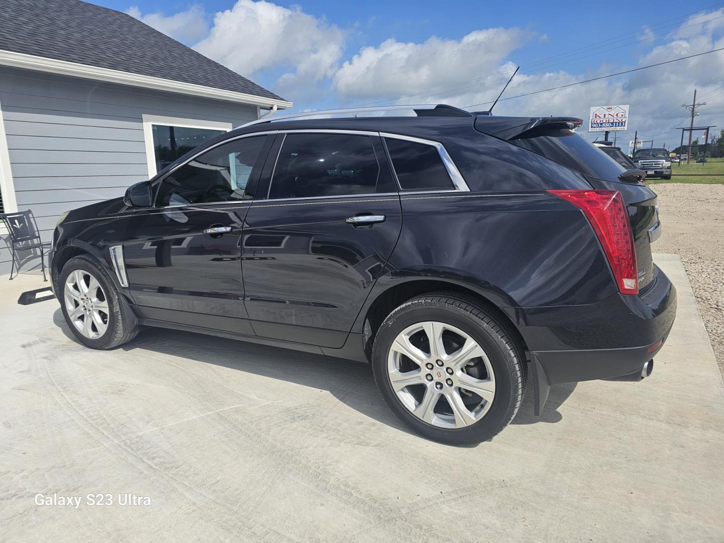 2015 BLUE Cadillac SRX Performance Collection FWD (3GYFNCE33FS) with an 3.6L V6 DOHC 24V FFV engine, 6-Speed Automatic transmission, located at 607 S Seven Points BLVD, Seven Points, TX, 75143, (430) 255-4030, 32.313934, -96.207932 - Photo#3