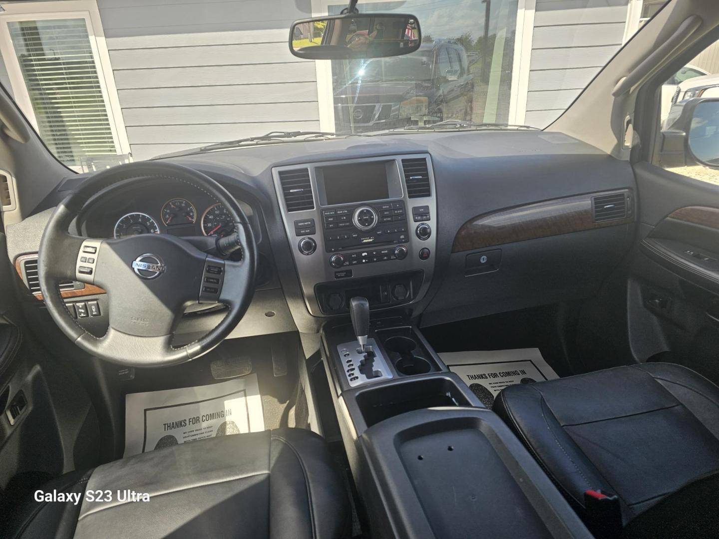 2010 MAROON Nissan Armada SE 2WD (5N1BA0NDXAN) with an 5.6L V8 DOHC 32V FFV engine, 5-Speed Automatic transmission, located at 607 S Seven Points BLVD, Seven Points, TX, 75143, (430) 255-4030, 32.313934, -96.207932 - Photo#4