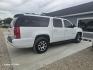 2013 WHITE GMC Yukon XL SLT 1/2 Ton 2WD (1GKS1KE06DR) with an 5.3L V8 OHV 16V FFV engine, 6-Speed Automatic transmission, located at 607 S Seven Points BLVD, Seven Points, TX, 75143, (430) 255-4030, 32.313934, -96.207932 - Photo#2