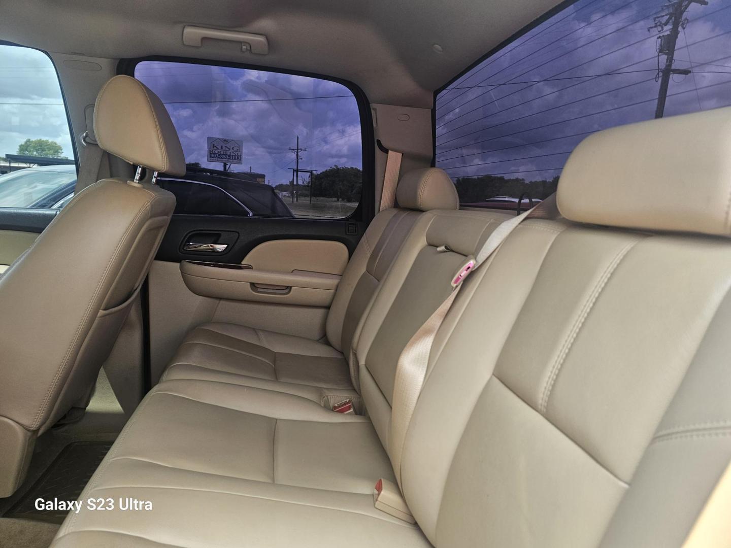 2007 RED Chevrolet Silverado 1500 LT1 Crew Cab 4WD (3GCEK13M67G) with an 5.3L V8 OHV 16V engine, 4-Speed Automatic Overdrive transmission, located at 607 S Seven Points BLVD, Seven Points, TX, 75143, (430) 255-4030, 32.313934, -96.207932 - Photo#5