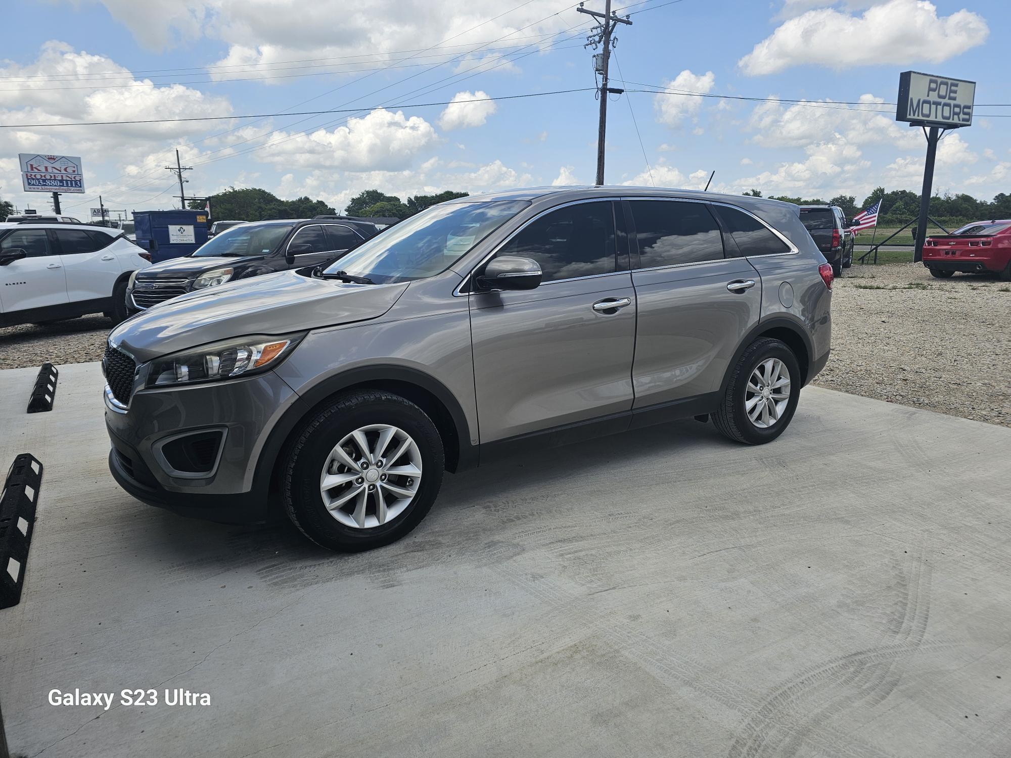 photo of 2017 Kia Sorento L 2WD
