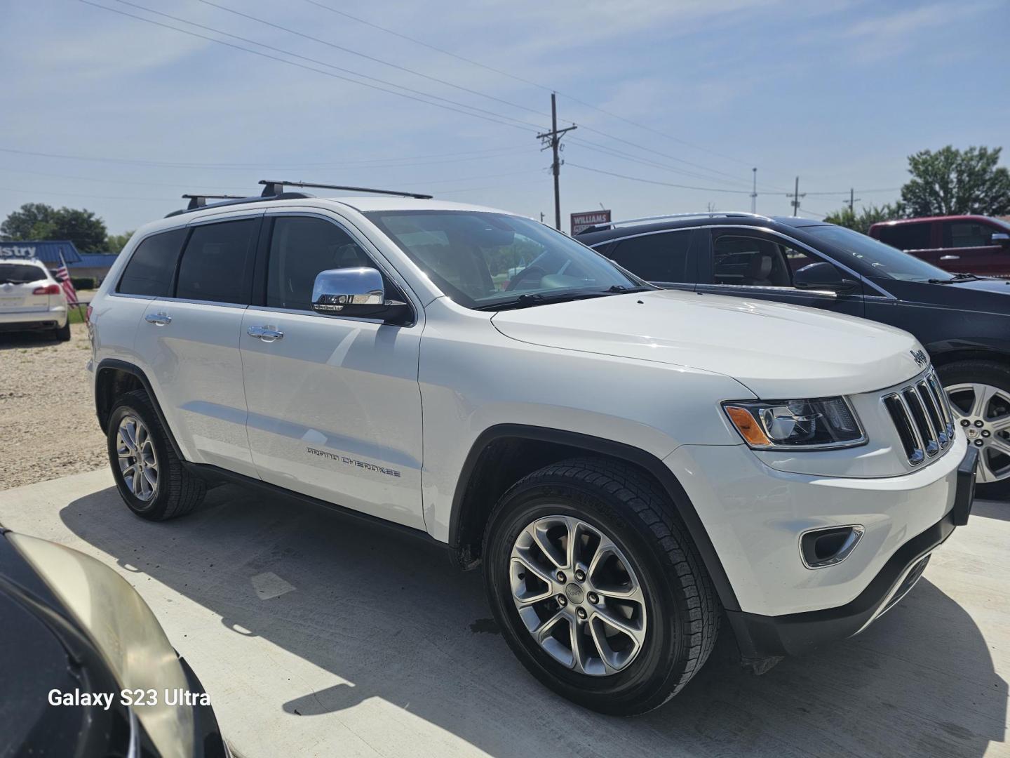 2014 WHITE Jeep Grand Cherokee Limited 4WD (1C4RJFBG3EC) with an 3.6L V6 DOHC 24V engine, 5-Speed Automatic transmission, located at 607 S Seven Points BLVD, Seven Points, TX, 75143, (430) 255-4030, 32.313934, -96.207932 - Photo#1