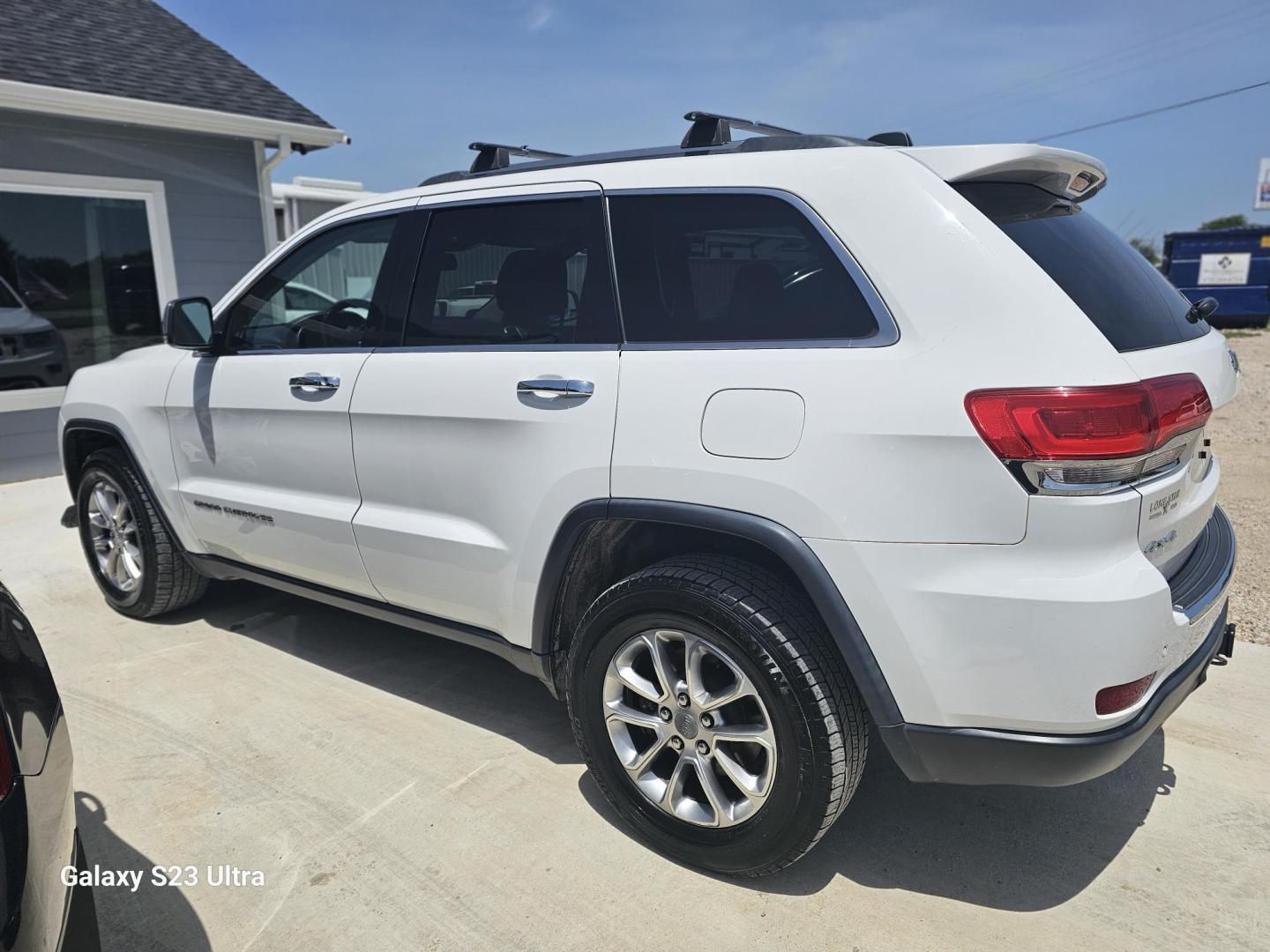 2014 WHITE Jeep Grand Cherokee Limited 4WD (1C4RJFBG3EC) with an 3.6L V6 DOHC 24V engine, 5-Speed Automatic transmission, located at 607 S Seven Points BLVD, Seven Points, TX, 75143, (430) 255-4030, 32.313934, -96.207932 - Photo#3