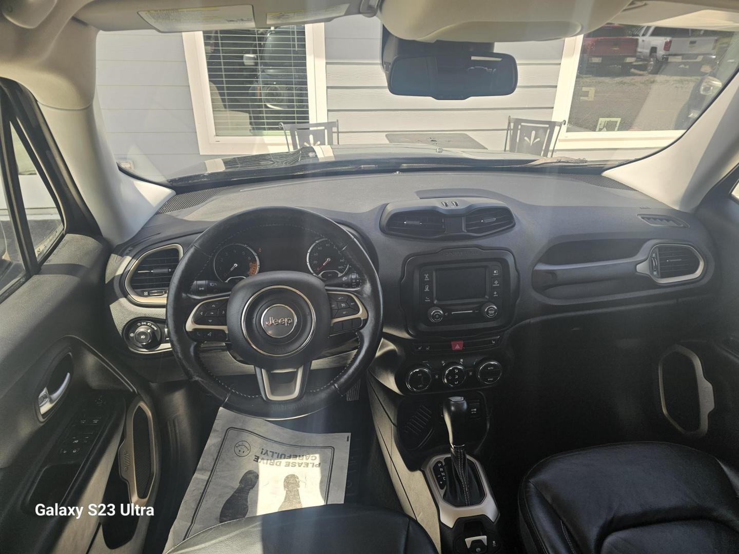 2017 BLACK Jeep Renegade Limited FWD (ZACCJADB2HP) with an 2.4L L4 DOHC 16V engine, 9A transmission, located at 607 S Seven Points BLVD, Seven Points, TX, 75143, (430) 255-4030, 32.313934, -96.207932 - Photo#4