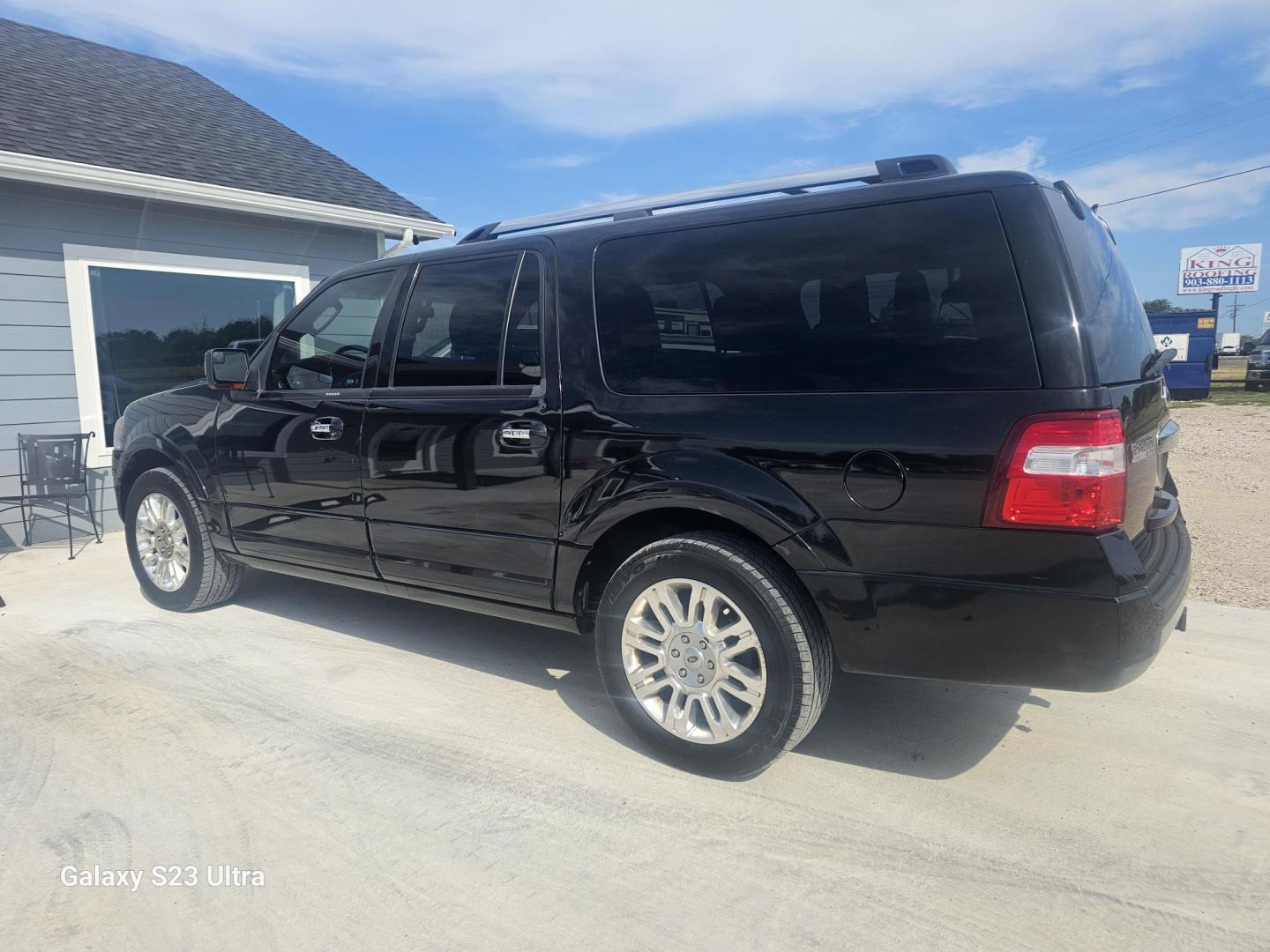 2014 BLACK Ford Expedition EL Limited 2WD (1FMJK1K5XEE) with an 5.4L V8 SOHC 16V FFV engine, 6-Speed Automatic transmission, located at 607 S Seven Points BLVD, Seven Points, TX, 75143, (430) 255-4030, 32.313934, -96.207932 - Photo#3