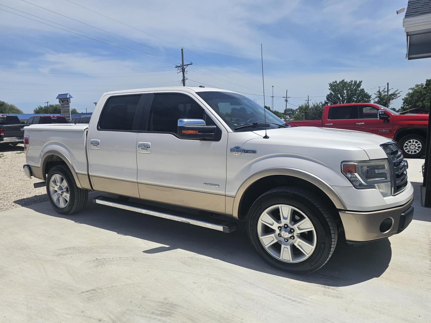 2013 WHITE Ford F-150 Platinum SuperCrew 6.5-ft. Bed 2WD (1FTFW1CT3DK) with an 3.5L V6 TURBO engine, 6-Speed Automatic transmission, located at 607 S Seven Points BLVD, Seven Points, TX, 75143, (430) 255-4030, 32.313934, -96.207932 - Photo#1