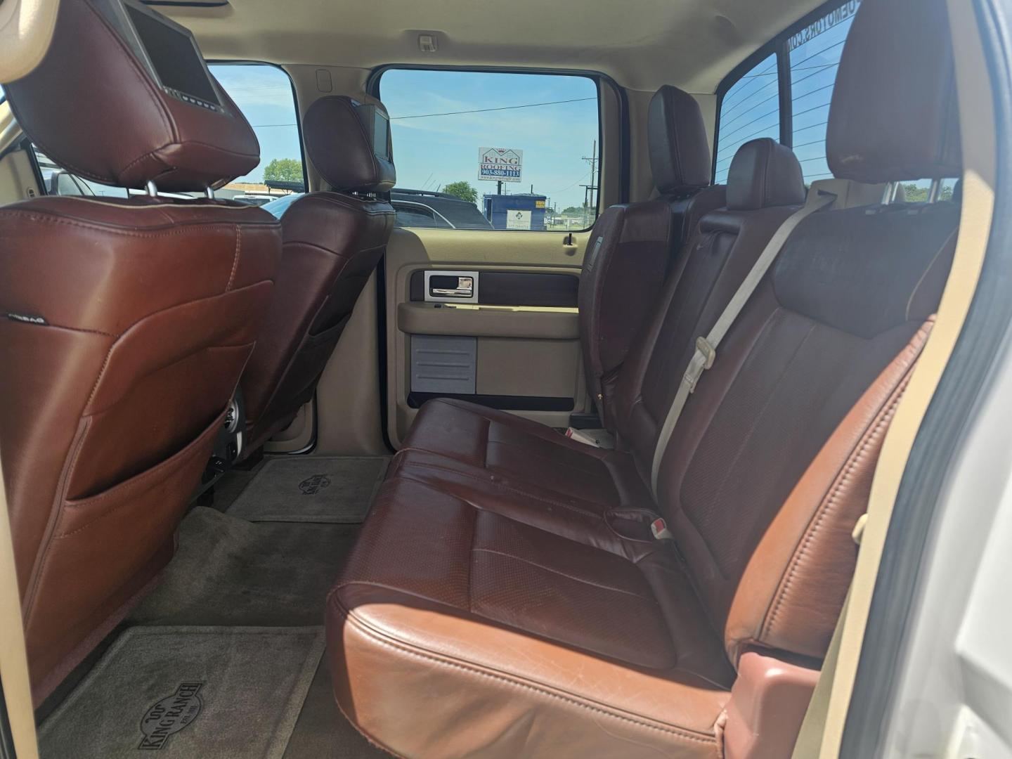 2013 WHITE Ford F-150 Platinum SuperCrew 6.5-ft. Bed 2WD (1FTFW1CT3DK) with an 3.5L V6 TURBO engine, 6-Speed Automatic transmission, located at 607 S Seven Points BLVD, Seven Points, TX, 75143, (430) 255-4030, 32.313934, -96.207932 - Photo#5