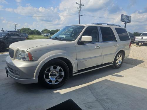 2005 Lincoln Navigator Luxury 2WD