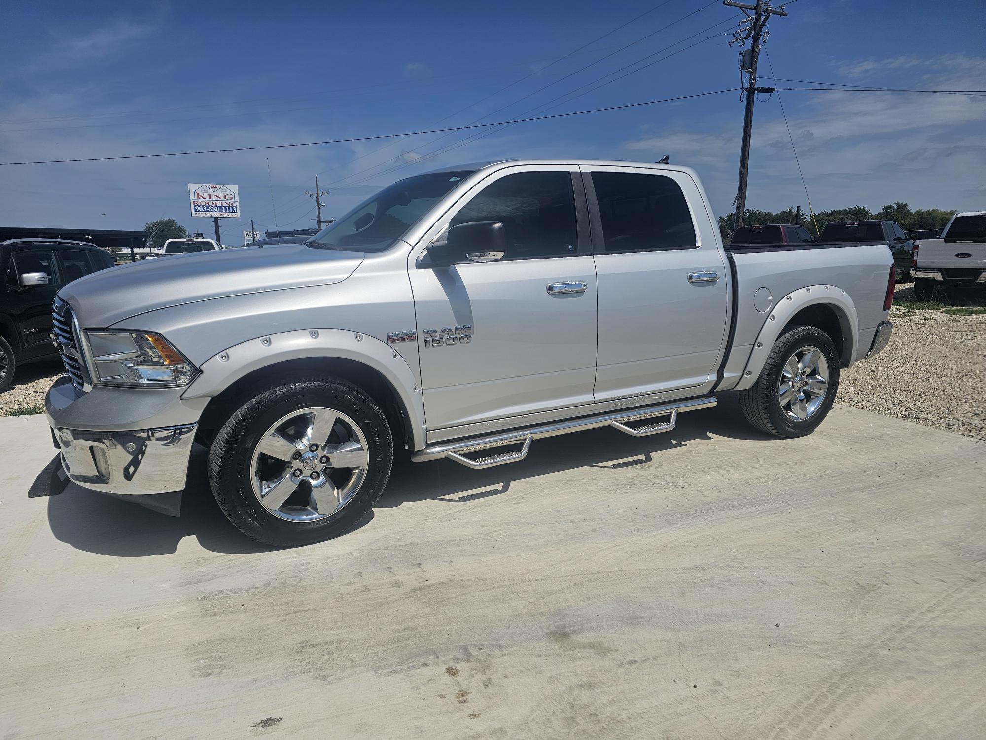 photo of 2015 RAM 1500 SLT Crew Cab SWB 2WD
