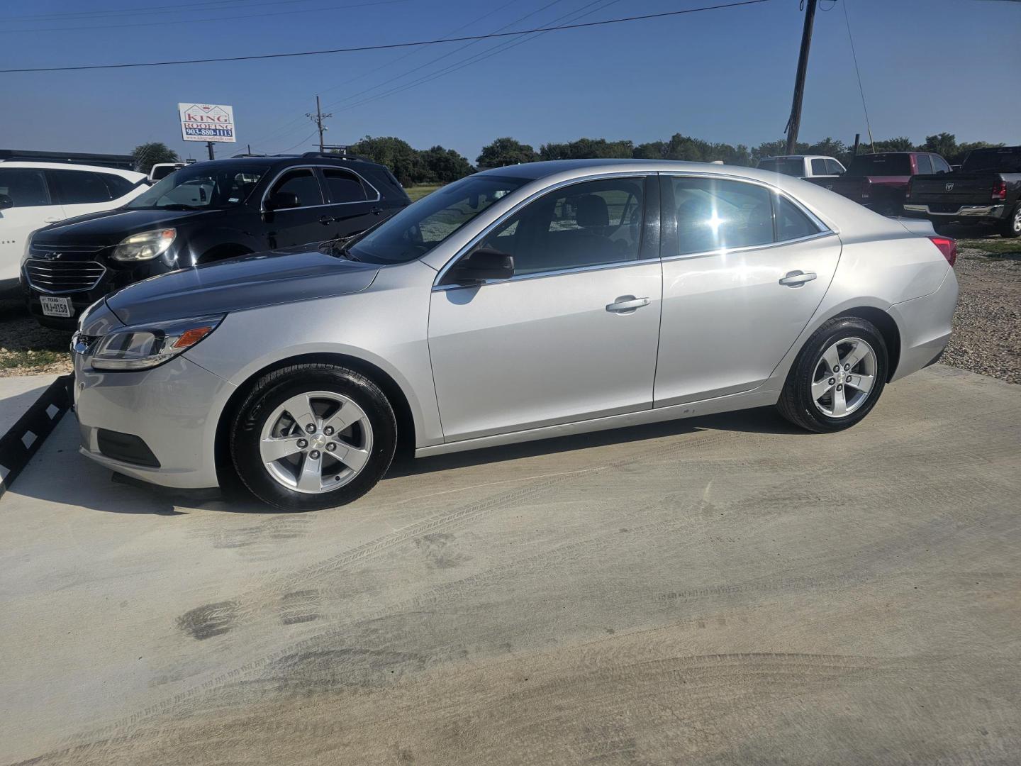 2014 SILVER Chevrolet Malibu LS (1G11B5SL0EF) with an 2.5L L4 DOHC 16V engine, 6-Speed Automatic transmission, located at 607 S Seven Points BLVD, Seven Points, TX, 75143, (430) 255-4030, 32.313934, -96.207932 - Photo#0