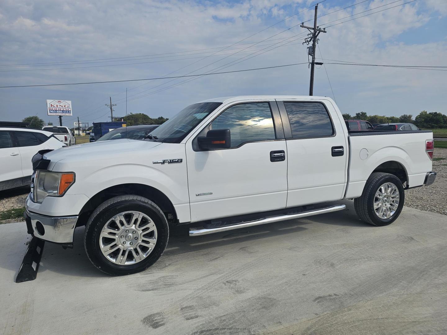 2012 WHITE Ford F-150 XLT SuperCrew 6.5-ft. Bed 2WD (1FTFW1CT0CK) with an 3.5L V6 TURBO engine, 6-Speed Automatic transmission, located at 607 S Seven Points BLVD, Seven Points, TX, 75143, (430) 255-4030, 32.313934, -96.207932 - Photo#0
