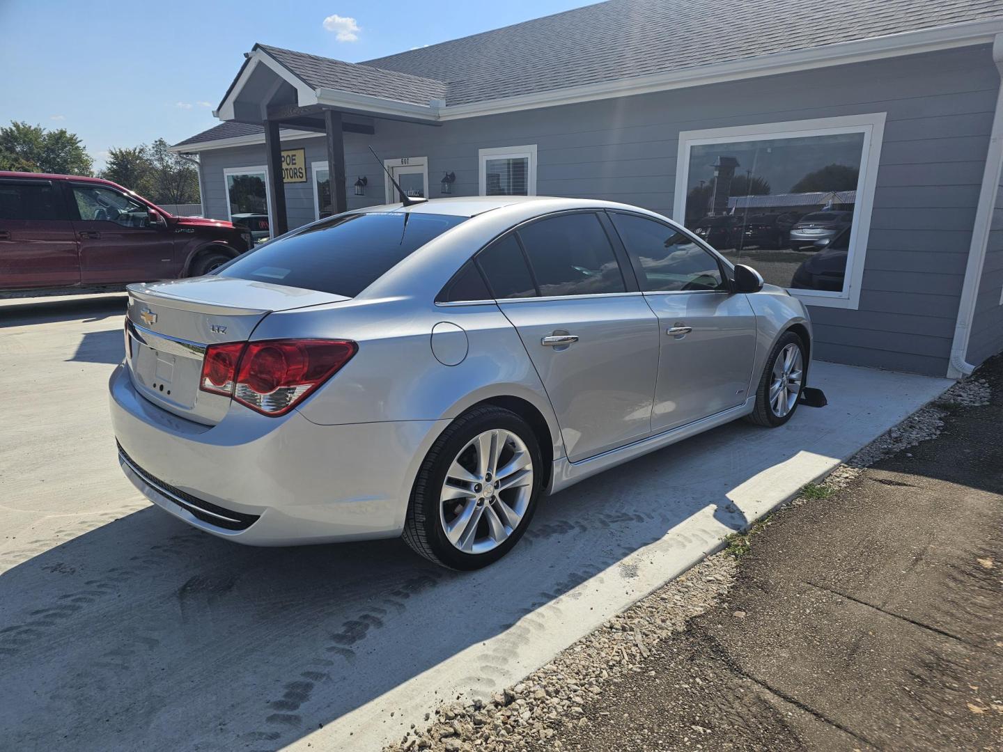2014 SILVER Chevrolet Cruze LTZ Auto (1G1PG5SB4E7) with an 1.4L L4 DOHC 16V TURBO engine, 6-Speed Automatic transmission, located at 607 S Seven Points BLVD, Seven Points, TX, 75143, (430) 255-4030, 32.313934, -96.207932 - Photo#2