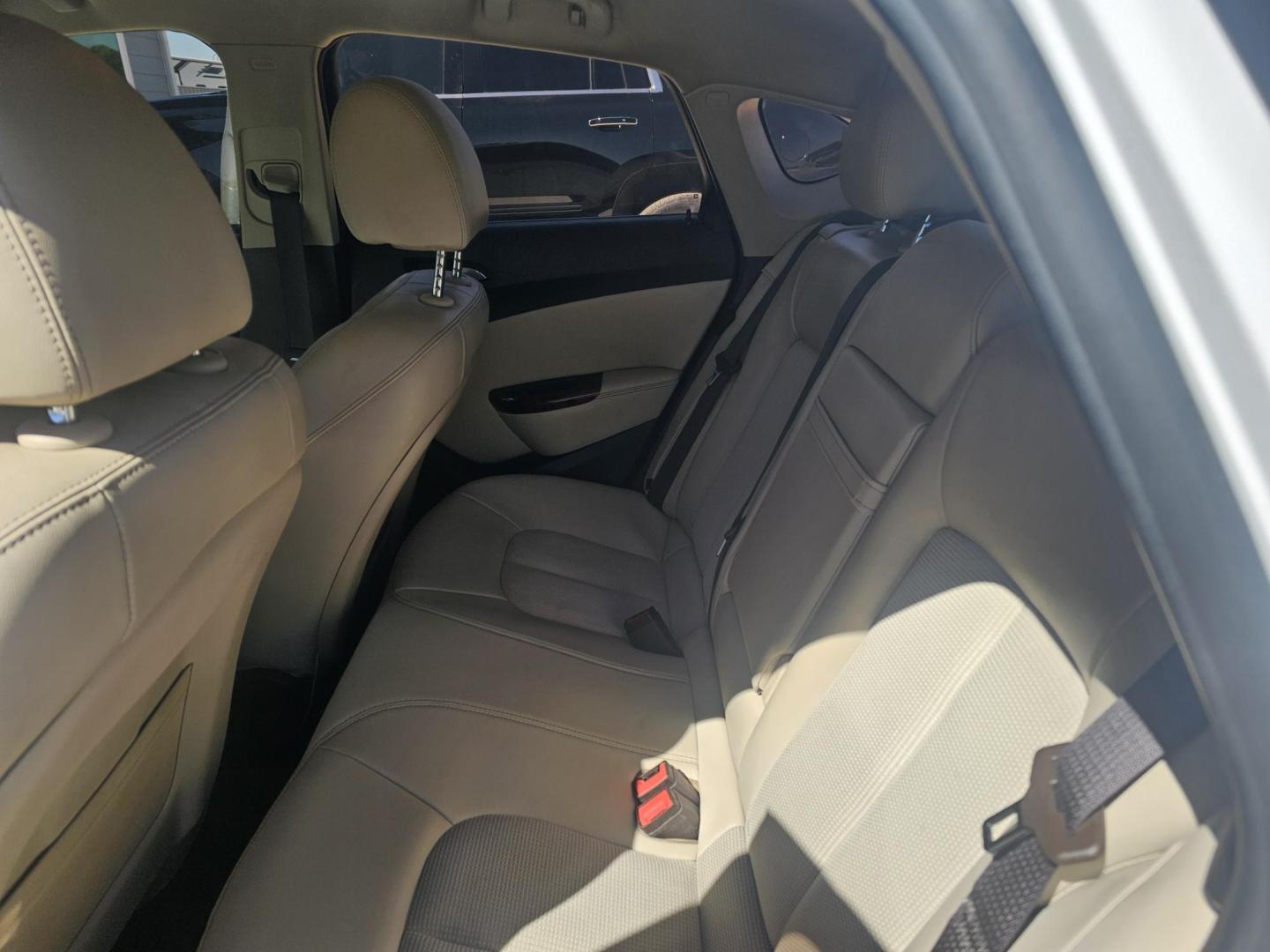 2013 WHITE Buick Verano Base (1G4PP5SK1D4) with an 2.4L L4 DOHC 16V FFV engine, 6-Speed Automatic transmission, located at 607 S Seven Points BLVD, Seven Points, TX, 75143, (430) 255-4030, 32.313934, -96.207932 - Photo#5