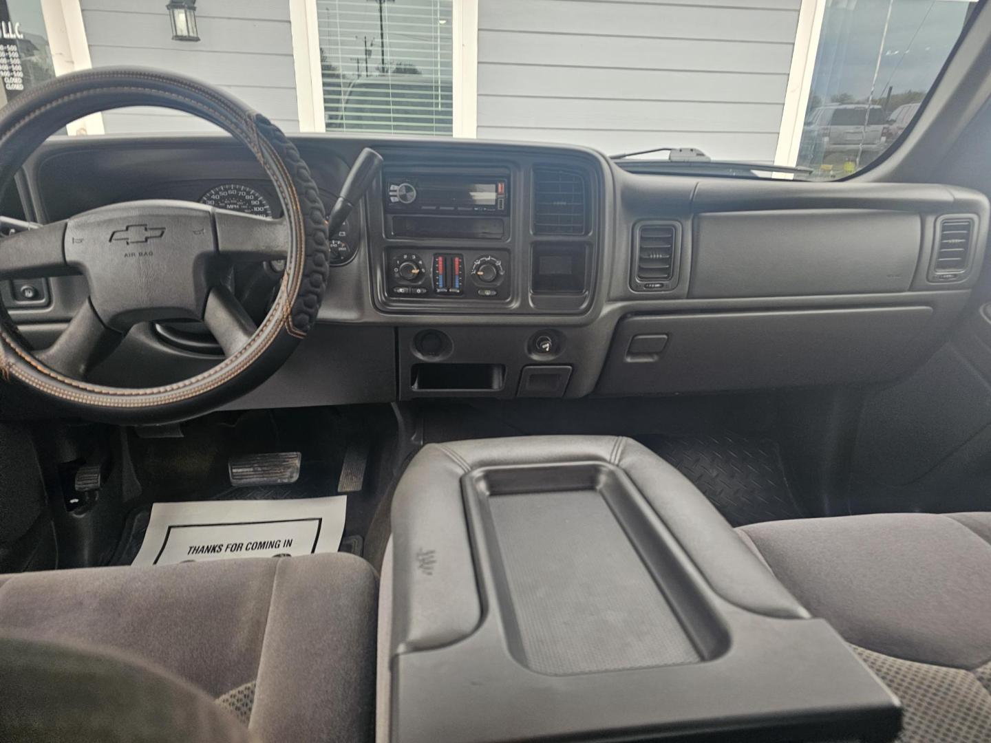 2007 GRAY Chevrolet Silverado Classic 1500 LS2 Crew Cab 2WD (2GCEC13Z271) with an 5.3L V8 OHV 16V FFV engine, 4-Speed Automatic Overdrive transmission, located at 607 S Seven Points BLVD, Seven Points, TX, 75143, (430) 255-4030, 32.313934, -96.207932 - Photo#4