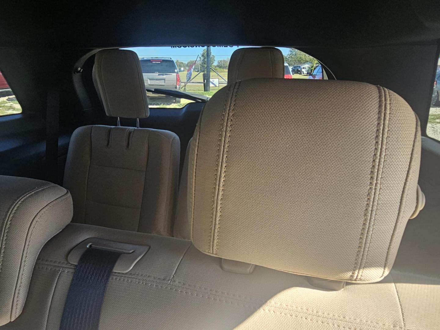 2016 MAROON Ford Explorer XLT FWD (1FM5K7D87GG) with an 3.5L V6 DOHC 24V engine, 6-Speed Automatic transmission, located at 607 S Seven Points BLVD, Seven Points, TX, 75143, (430) 255-4030, 32.313934, -96.207932 - Photo#6